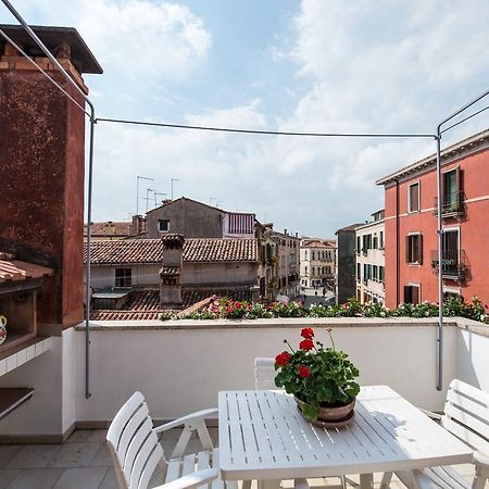 Savoia & Jolanda Apartments 2 Venedik Oda fotoğraf