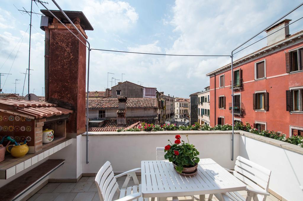 Savoia & Jolanda Apartments 2 Venedik Oda fotoğraf
