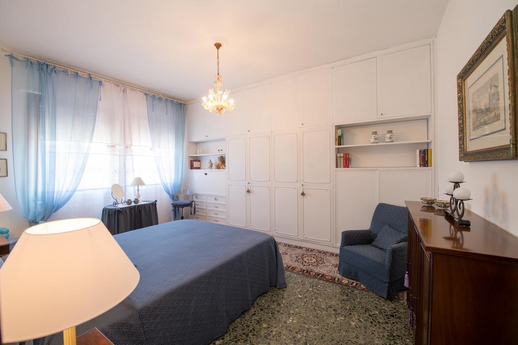 Savoia & Jolanda Apartments 2 Venedik Oda fotoğraf